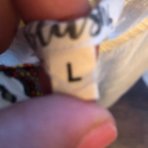 Off the shoulders - Picture 3 of 4